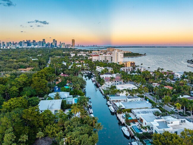 Building Photo - 1815 Fairhaven Pl