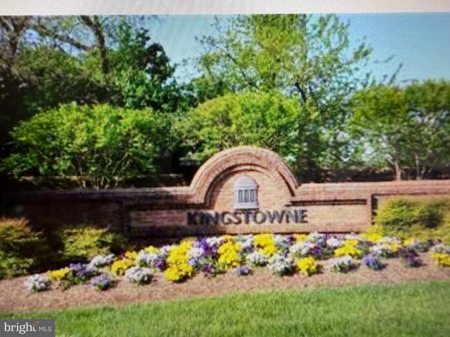 Building Photo - 6236 Walkers Croft Way