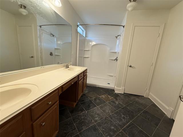Building Photo - 9301 Leesburg Ct