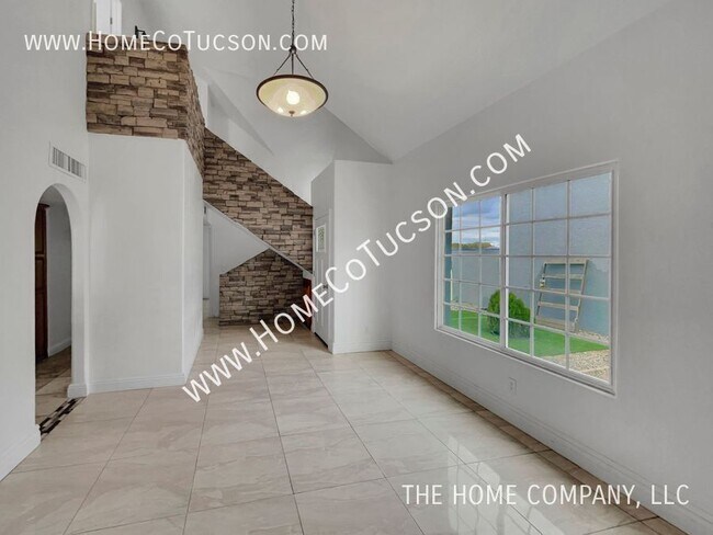 Building Photo - 207 W Virginia St