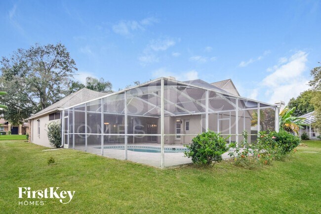 Building Photo - 2612 Crestfield Dr