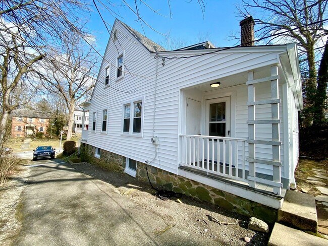 Building Photo - Charming 4BD/2BA Home in Catonsville, MD!