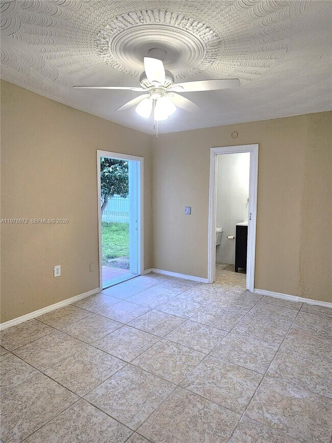 Building Photo - 1030 NW 48th St