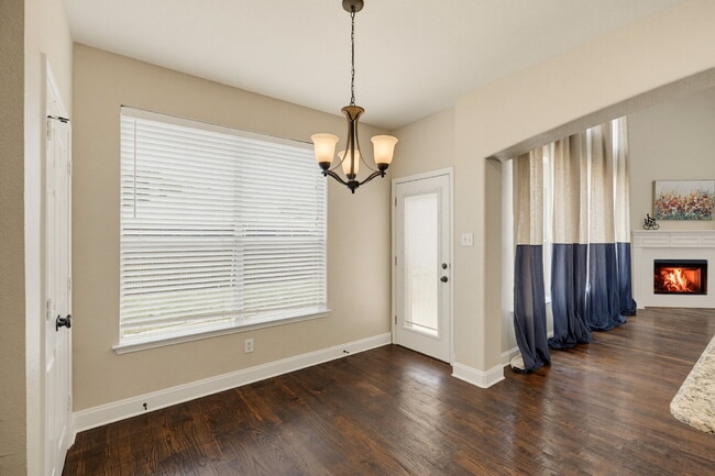 Building Photo - **This home checks all the boxes!**