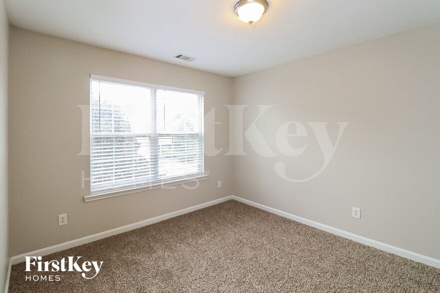 Building Photo - 314 Tuggle Ct