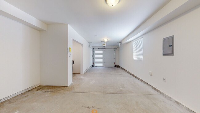 Building Photo - 4452 Turquoise St