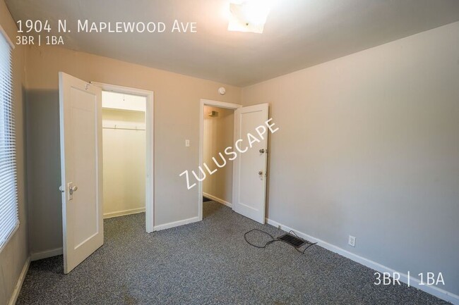 Building Photo - 1904 N Maplewood Ave