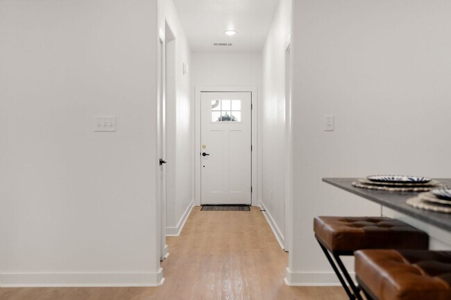 Building Photo - 8912 Cantera Dr