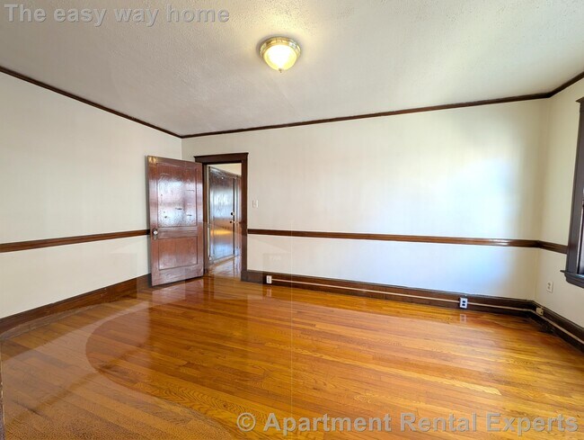 Building Photo - 157 Summer St