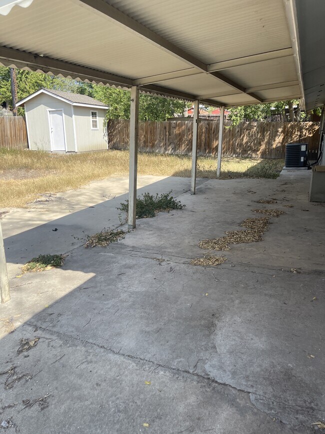 Building Photo - 179 Shadow Valley Dr