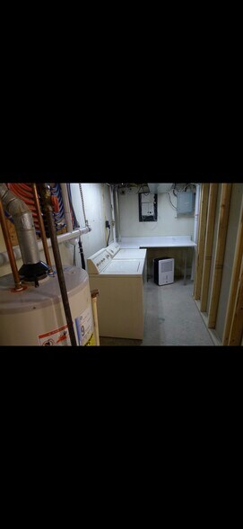 Building Photo - 278 Valley View Road