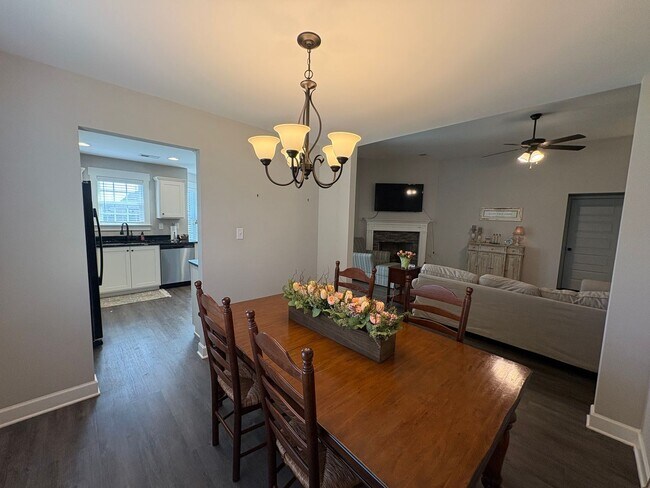 Building Photo - 3384 Shandy Rd