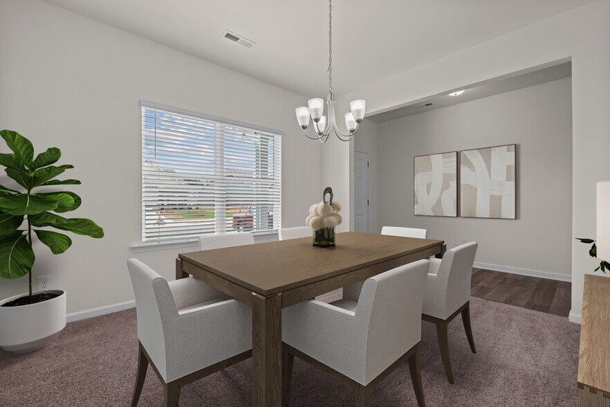 Building Photo - 827 Biltmore Dr