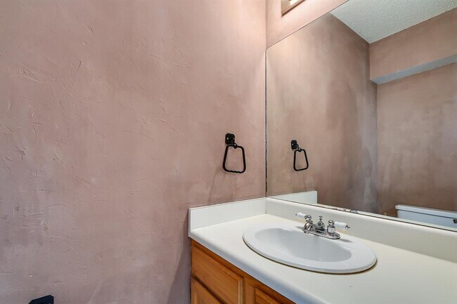 Building Photo - 1411 Gracy Farms Ln