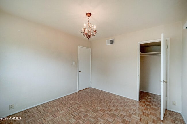 Building Photo - 3033 E Campbell Ave