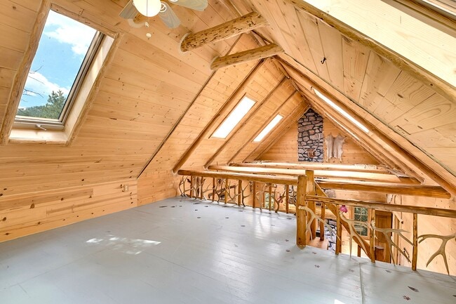 Building Photo - 6326 S Brook Forest Rd