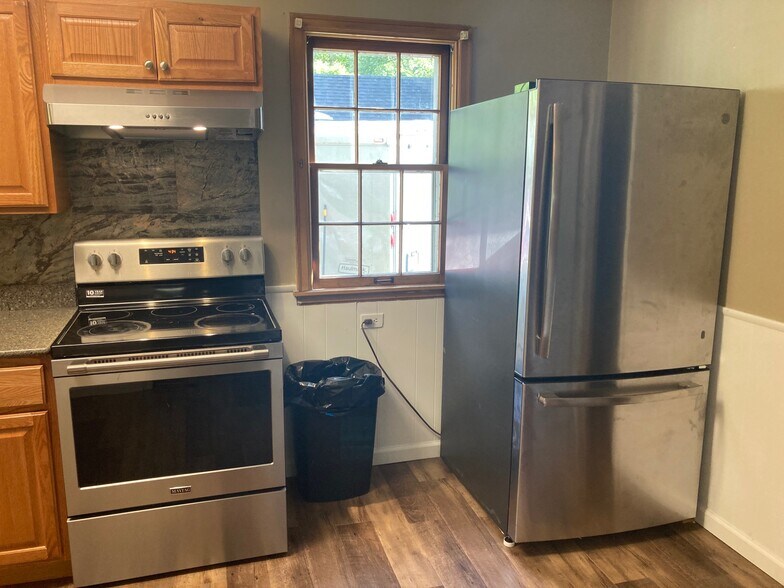 Building Photo - 345 Ramsey St