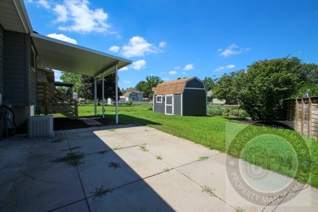 Building Photo - Beautiful 3Bd/2Ba home in Omaha, NE | Finished Basement!