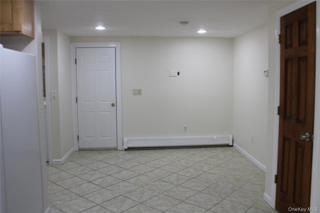 Building Photo - 23 Primrose St