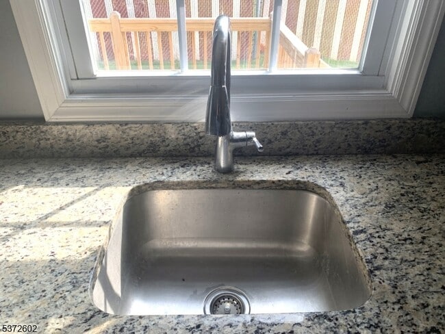 Building Photo - 700 Louis Ave