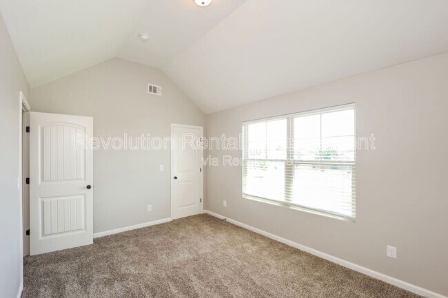 Building Photo - 116 Slate Dr