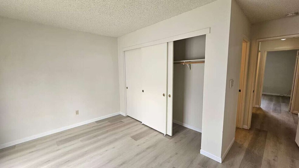 Building Photo - 814 Portugal Way