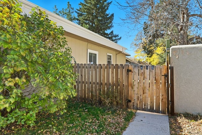 Building Photo - Downtown Castle Rock at its best!  Just a short 2 block walk to downtown.
