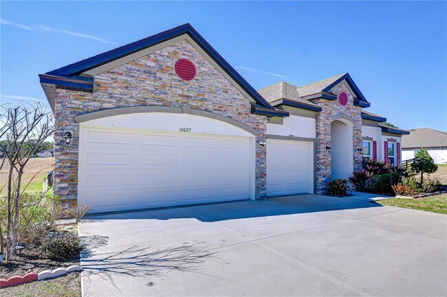 Building Photo - 10027 Dolphin Gull Cir