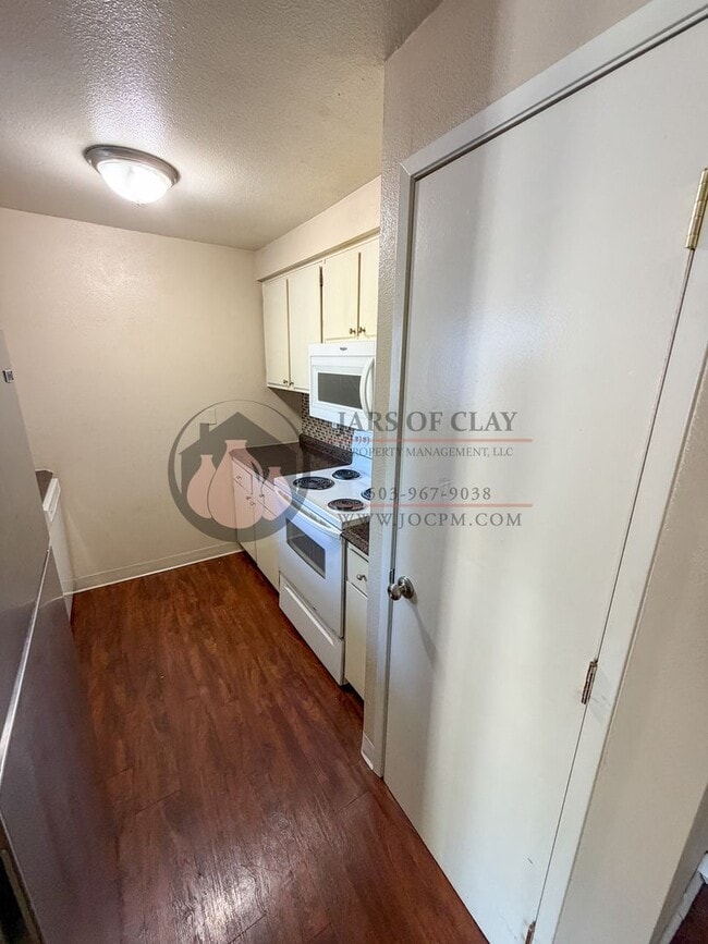 Building Photo - Beaverton Community Living | Dedicated Off-Street Parking & Great Layout