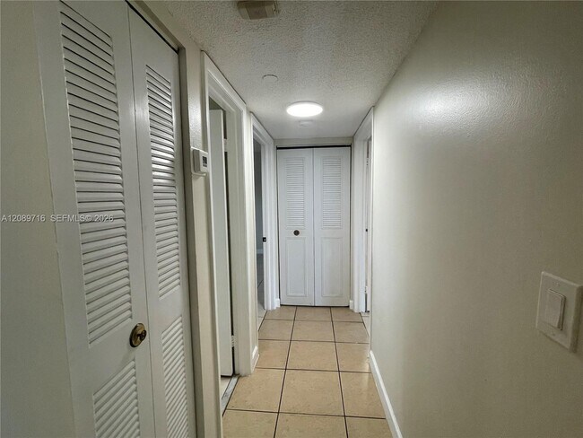 Building Photo - 8730 SW 133rd Avenue Rd