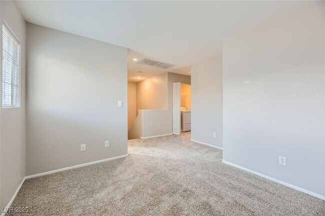 Building Photo - 535 Primrose Hill Ave