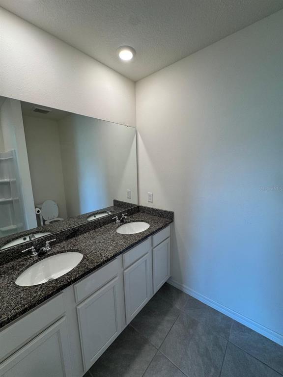 Building Photo - 2422 Taloncrest Ct