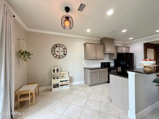 Building Photo - 14164 Mahogany Ave