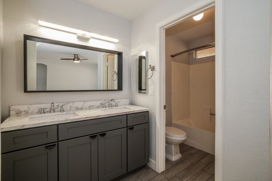 Building Photo - 1333 N Higley Rd