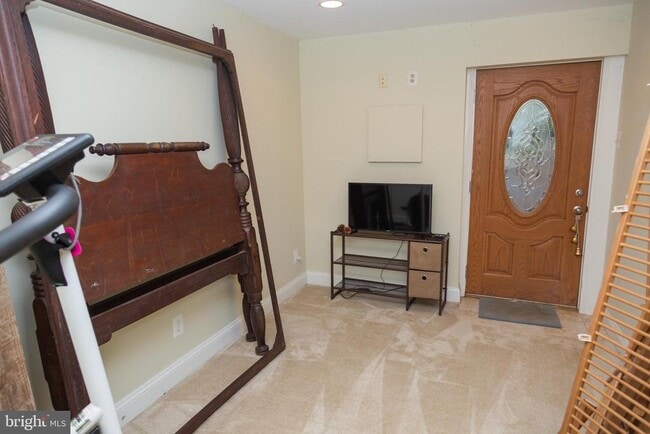 Building Photo - 500 Springvale Rd