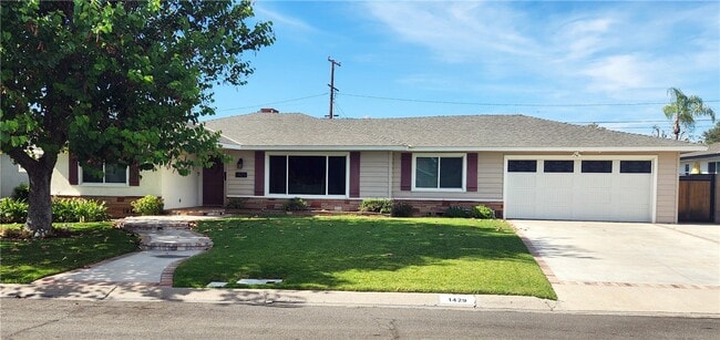 Primary Photo - 1429 W Beverly Dr