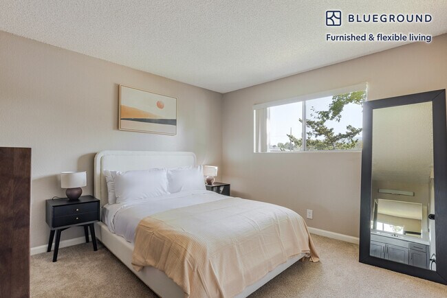 Building Photo - 350 Budd Ave