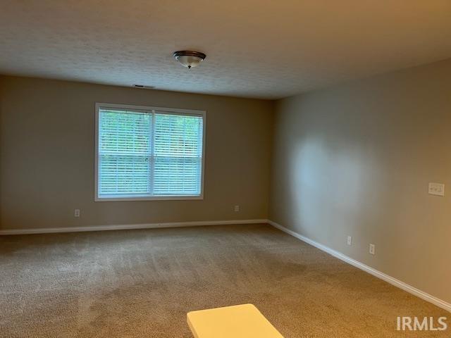 Building Photo - 10739 Tecumseh Dr