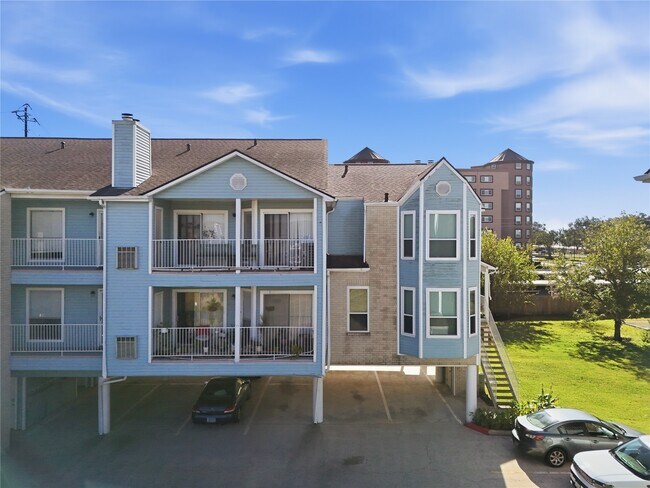 Building Photo - 18617 Egret Bay Blvd