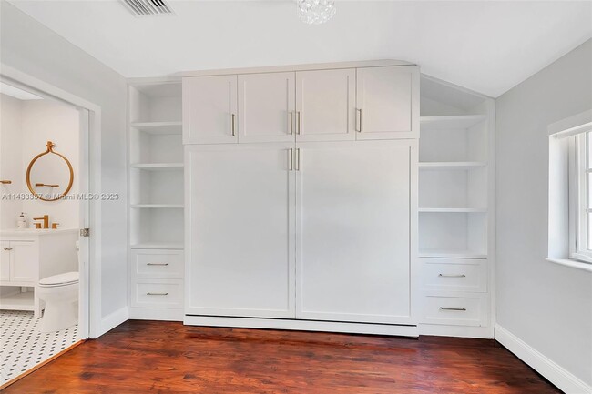 Building Photo - 2180 SW 24th St