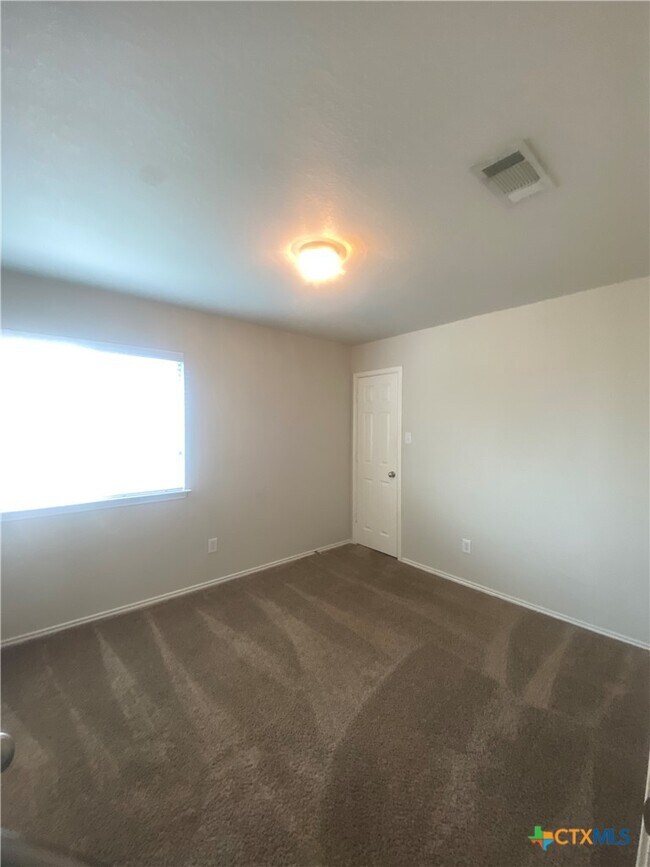 Building Photo - 5311 White Rock Dr