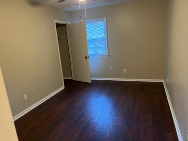 Building Photo - 2243 Delta Dr