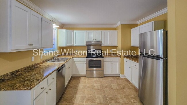 Building Photo - 66 Dean Rd