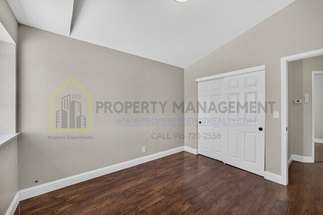Building Photo - Spacious 4-Bedroom Retreat with 2.5 Baths