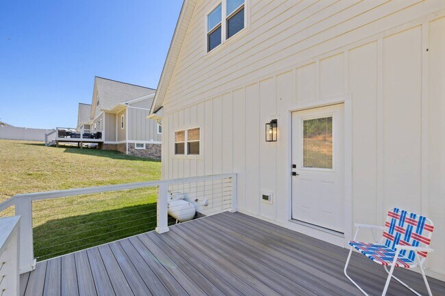 Building Photo - 43 Mcilwee Ln