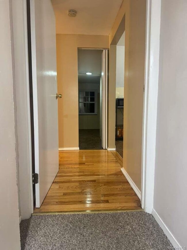 Building Photo - 108 Roberta St