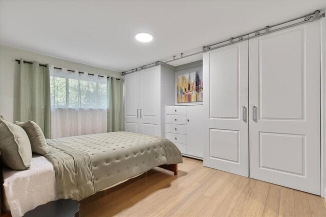 Building Photo - 5313 Harvest Ln