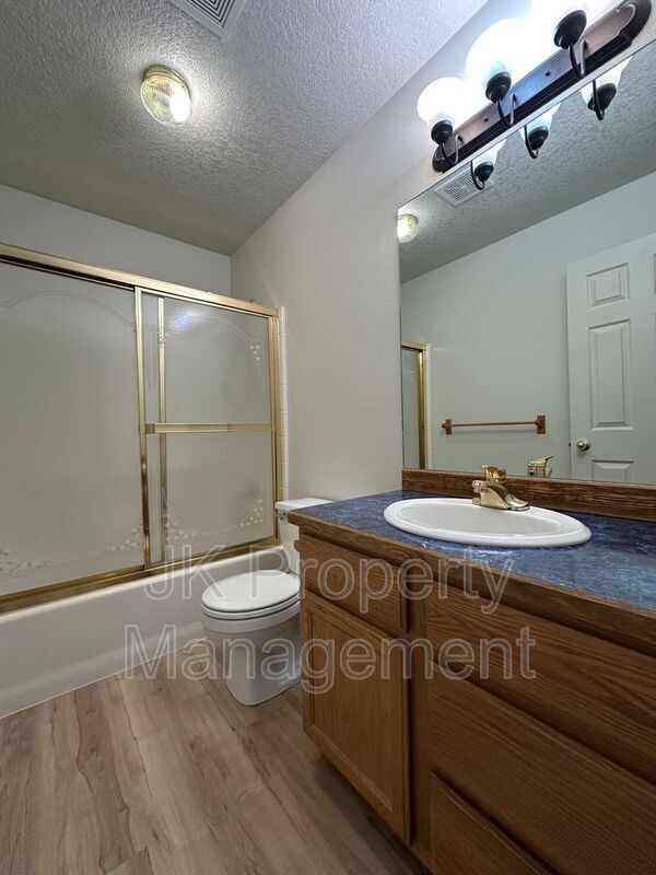 Building Photo - 608 Swan Ct