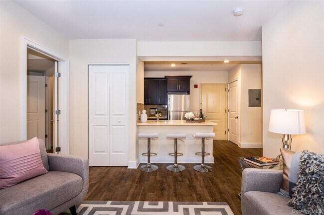 Building Photo - 40 Jackson Ave