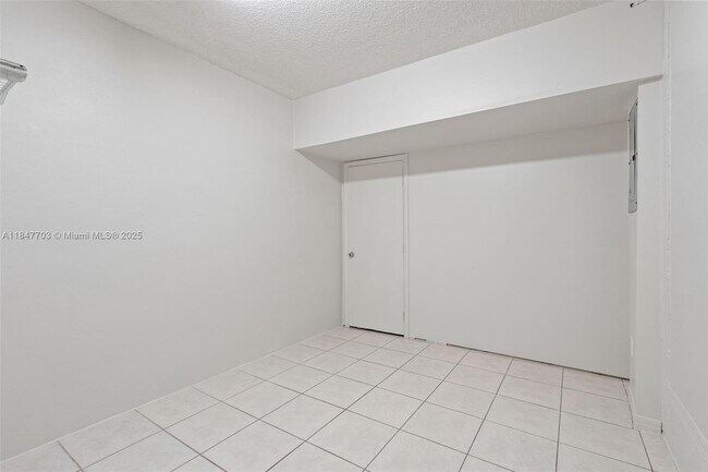 Building Photo - 14202 SW 151st Ct